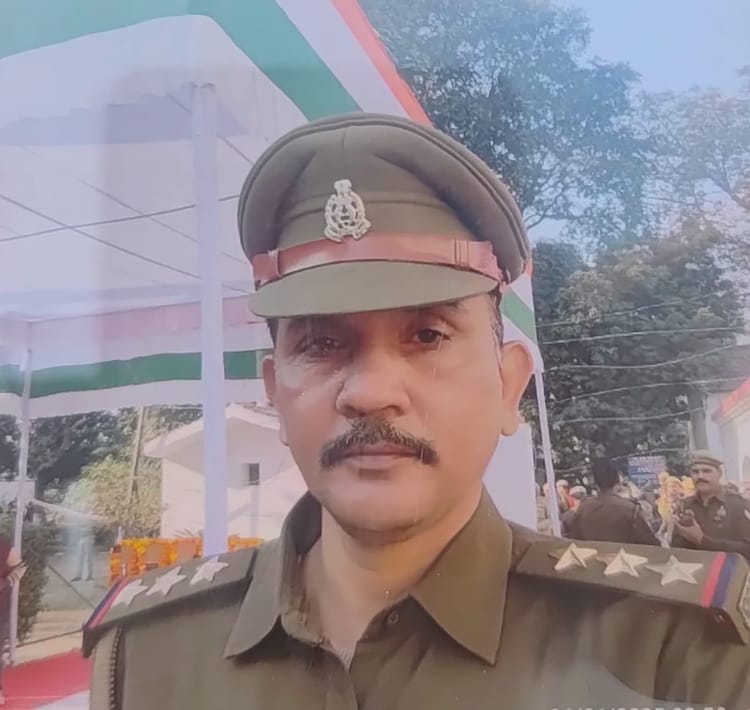 Lucknow News: परेड के बाद इंस्पेक्टर की बिगड़ी तबीयत, अस्पताल में मौत