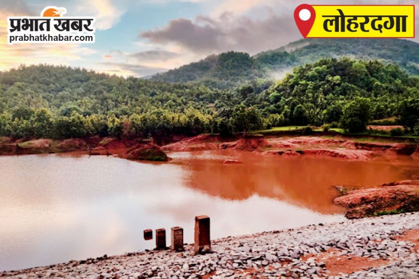 फाइलेरिया से बचाव के लिए सेन्हा में डोर-टू-डोर दवा खिलाने का अभियान तेज