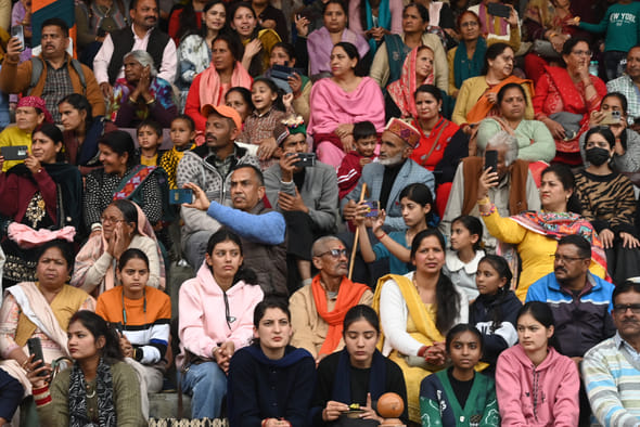 Mandi News: देवी-देवताओं के लौटने से सूनी नजर आई छोटी काशी