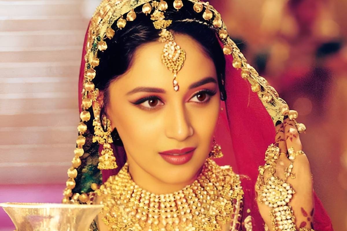 कविता कृष्णमूर्ति का ब्लॉकबस्टर गाना, पूरे सॉन्ग में दर्द झेलता रहा सुपरस्टार, परमसुंदरी का दुपट्टा बना था मुसीबत