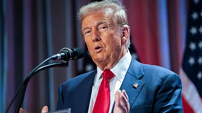 डोनाल्ड ट्रंप का बड़ा दावा -जेफरी एपस्टीन नहीं चाहता था कि मैं राष्ट्रपति बनूं, मेरे खिलाफ कर रहा था काम