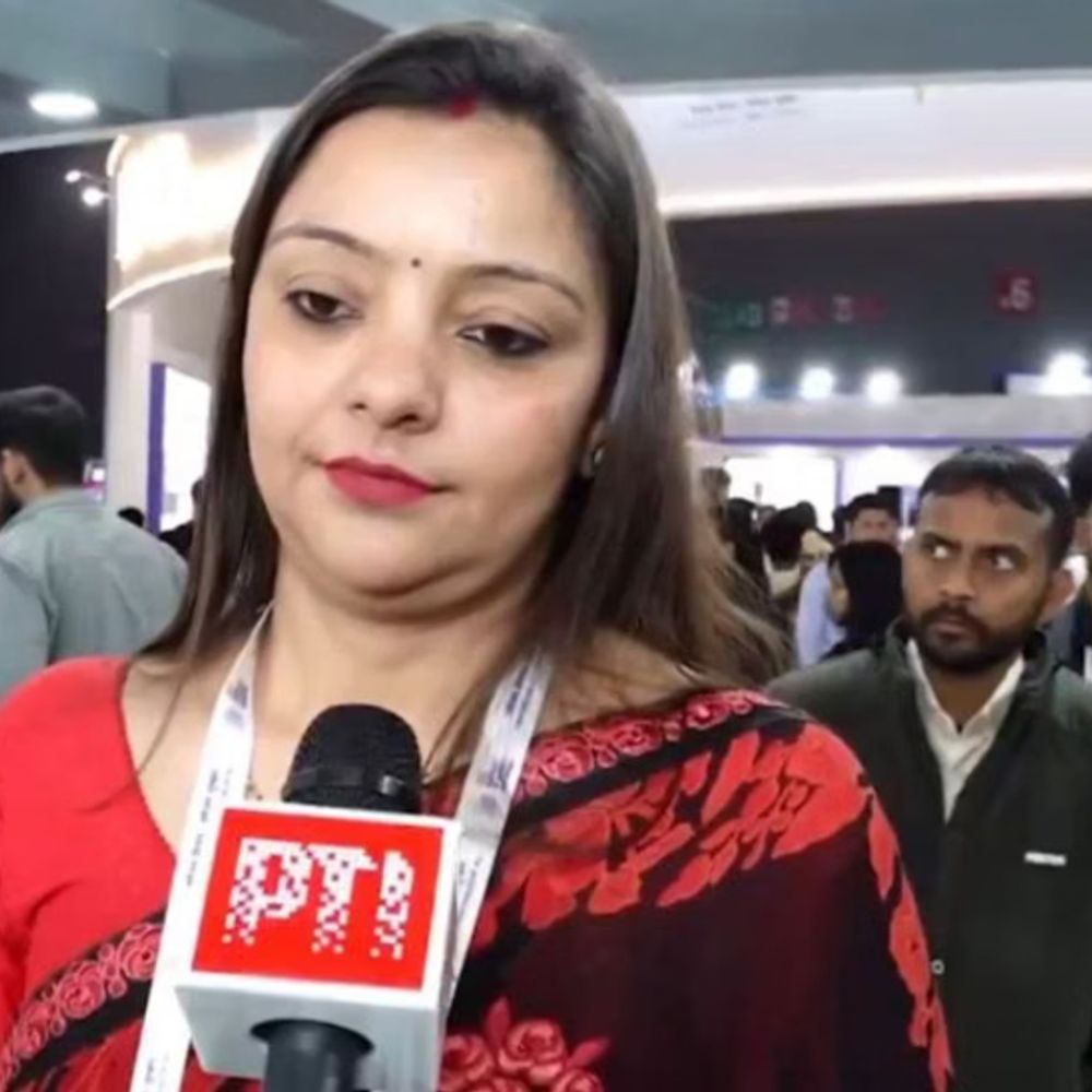 चीनी रोबोट विवाद के बाद प्रोफेसर को नौकरी की तलाश:लिंक्डइन पर लिखा ओपन टू वर्क; गलगोटिया यूनिवर्सिटी AI समिट से बाहर