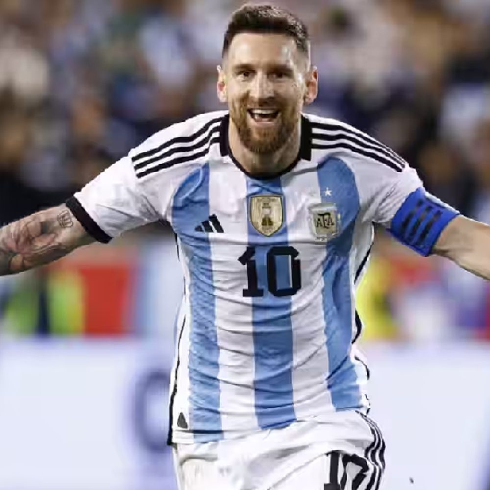 मेसी का खुलासा- स्पेन से खेलने का ऑफर ठुकराया:अंग्रेजी न सीख पाने का आज भी मलाल, बोले- भाषा की कमी से कई बड़े लोगों से खुलकर बात नहीं कर सका"