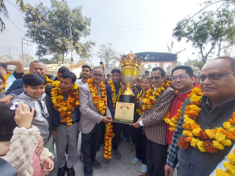 Rishikesh News: राज्यपाल ट्राॅफी जीतने पर विवि की टीम को मिली एक लाख की प्रोत्साहन राशि