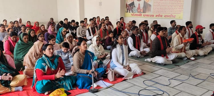 Yamuna Nagar News: तीन बार शंखनाद कर लगाए मां के जयकारे