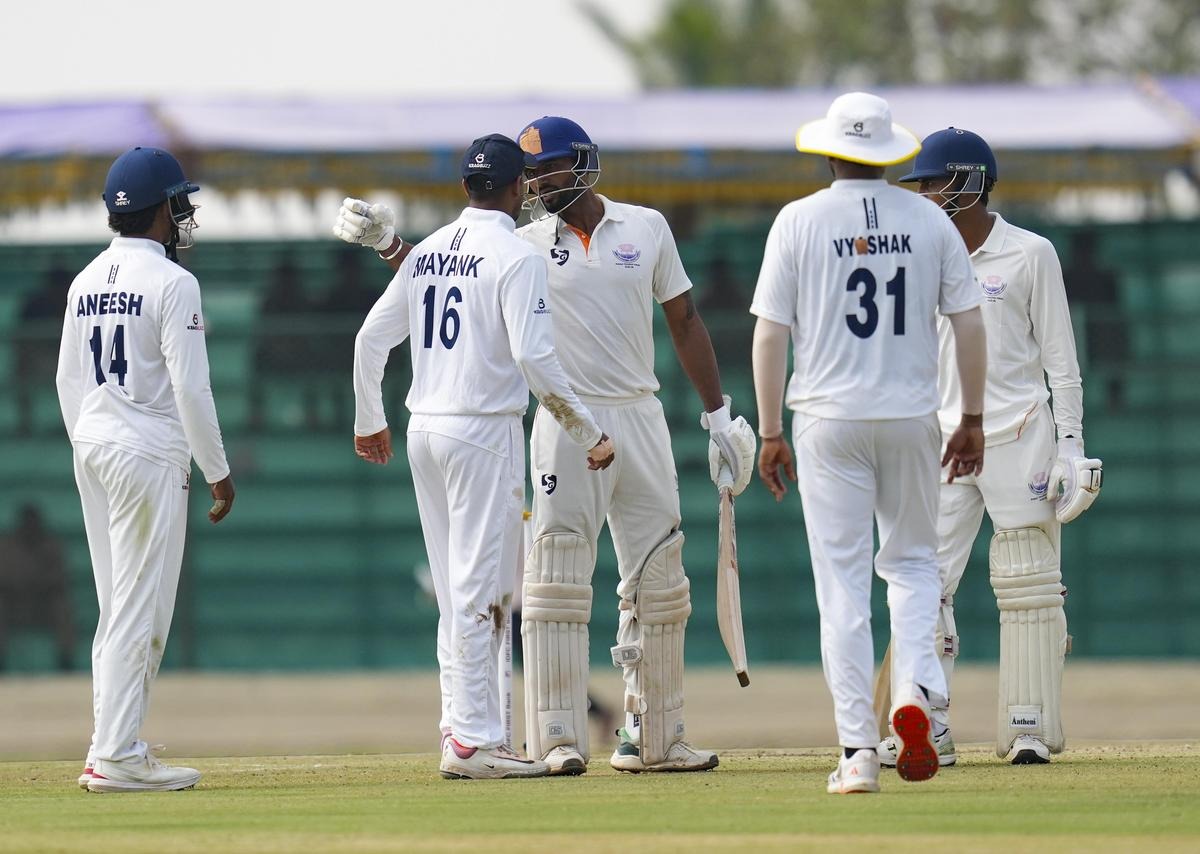 Ranji Trophy: केवी अनीश से भिड़ंत के बाद पारस डोगरा को तगड़ा झटका, बीसीसीआई ने ठोका जुर्माना