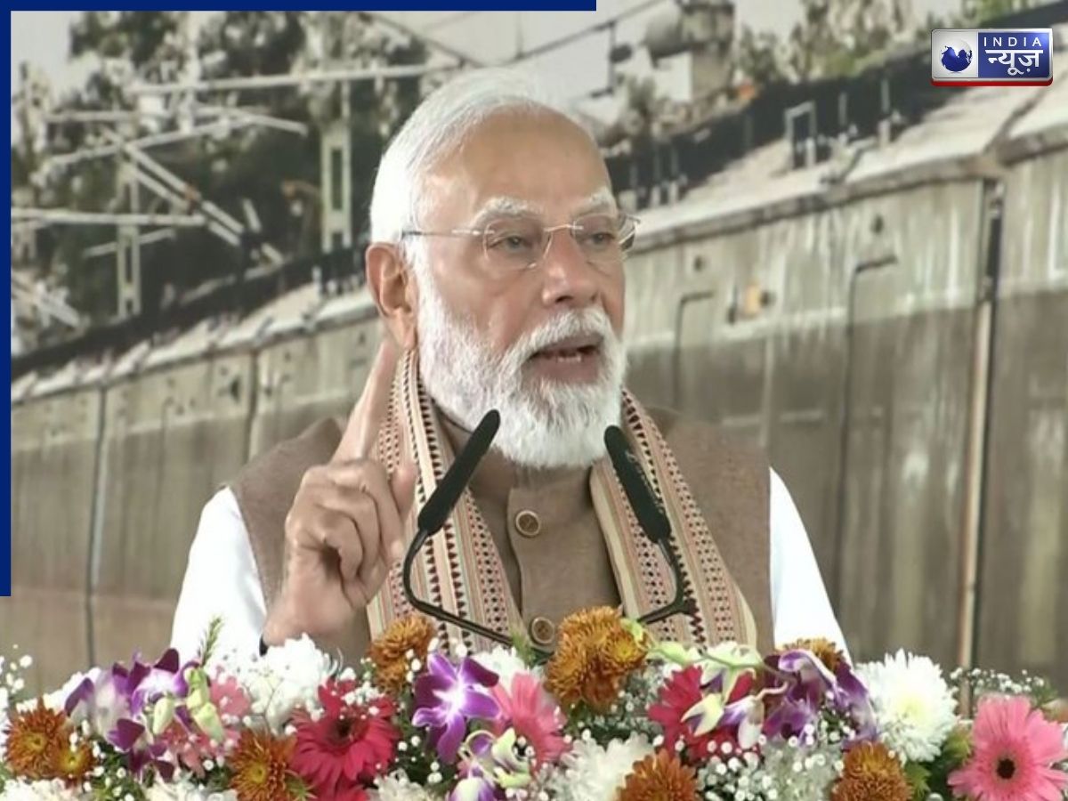 PM Modi Meerut Visit: 'कांग्रेस अब देश पर बोझ बन चुकी है'! PM मोदी का अब तक का सबसे भीषण प्रहार, हिला डाला पूरा विपक्ष!