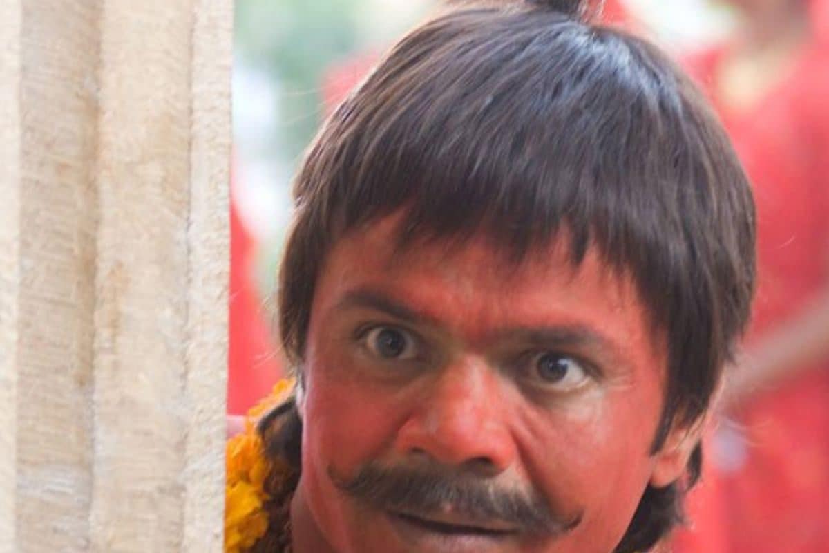 'हमारे अच्छे दिन आने वाले हैं', 11 दिन जेल में बिताने तिहाड़ से बाहर आए राजपाल यादव, इमोशनल हुए भाई चंद्रपाल