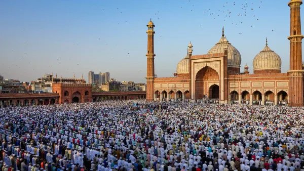 Ramadan 2026 First Jumma: आज रमजान का पहला जुमा, आपके शहर में क्या है नमाज-इफ्तार का टाइम?