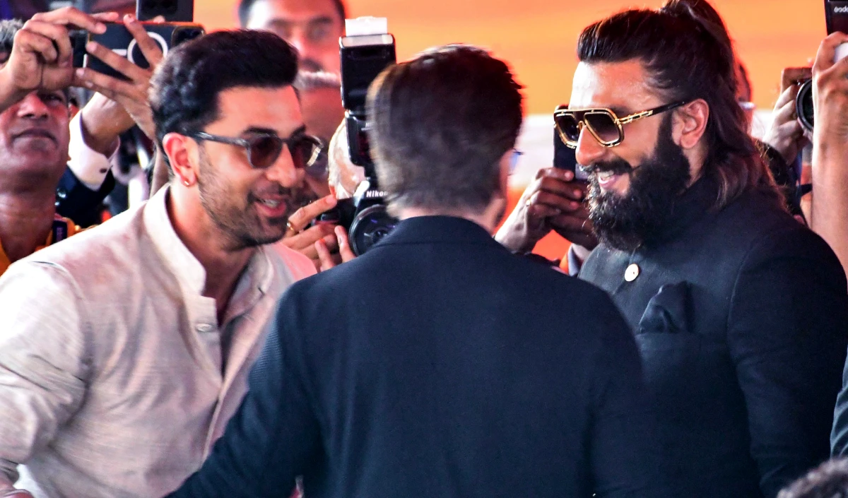 Ranbir Kapoor हुए Dhurandhar के मुरीद हुए, Ranveer Singh की फिल्म को बताया अपनी 'फेवरेट'