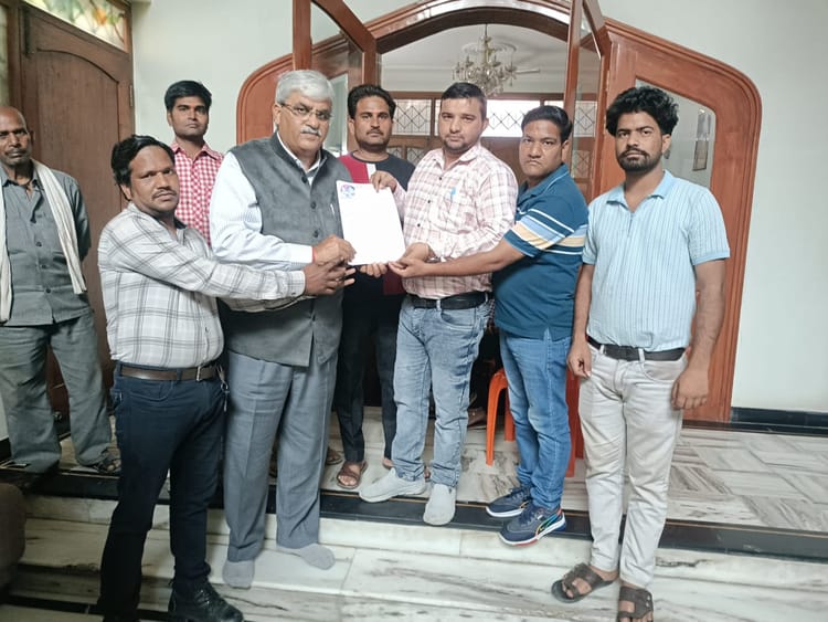 Firozabad News: विश्वविद्यालयों में नियुक्ति में गरीब सवर्णों को मिले आरक्षण