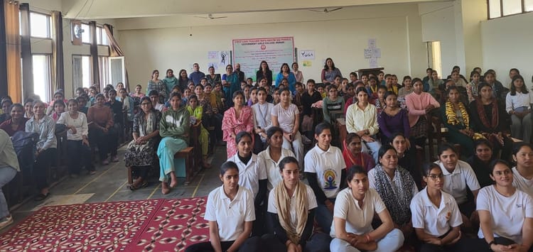 Rewari News: खुशहाल जीवन और योग दर्शन पर हुआ मंथन