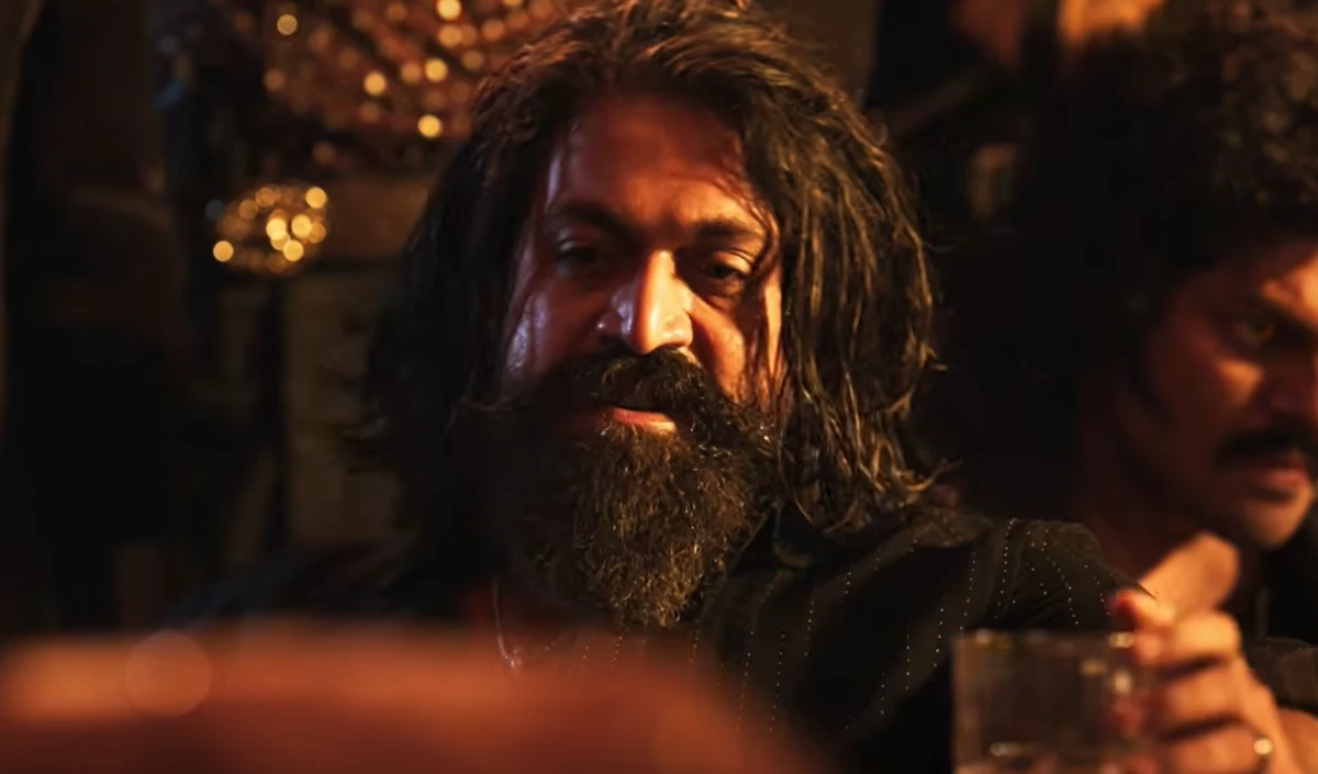 Toxic Teaser Out | यश का खूँखार अवतार! 'टॉक्सिक' के टीज़र में दिखा KGF स्टार का रोंगटे खड़े करने वाला कमबैक, ज़बरदस्त मुक्के मारे और खून-खराबा किया