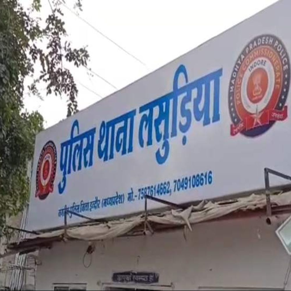 इंदौर में 76 साल की महिला की चेन लूटी:बाइक सवार चोर झपट्‌टा मारकर भागा, ज्यूस पार्लर संचालिका को भी बनाया निशाना