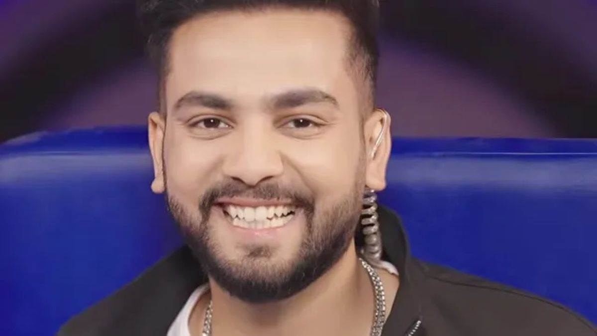 Elvish Yadav ने घुटनों पर बैठकर पूछा- ‘मुझसे शादी करोगी’, वायरल वीडियो से फैंस में मची हलचल