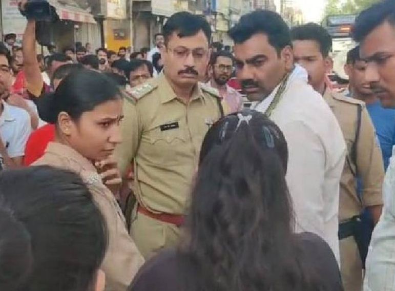 पाटनीपुरा-परदेशीपुरा: निगम की कार्रवाई से नाराज व्यापारी, आरोप- जबरन वसूली, बाजार ठप