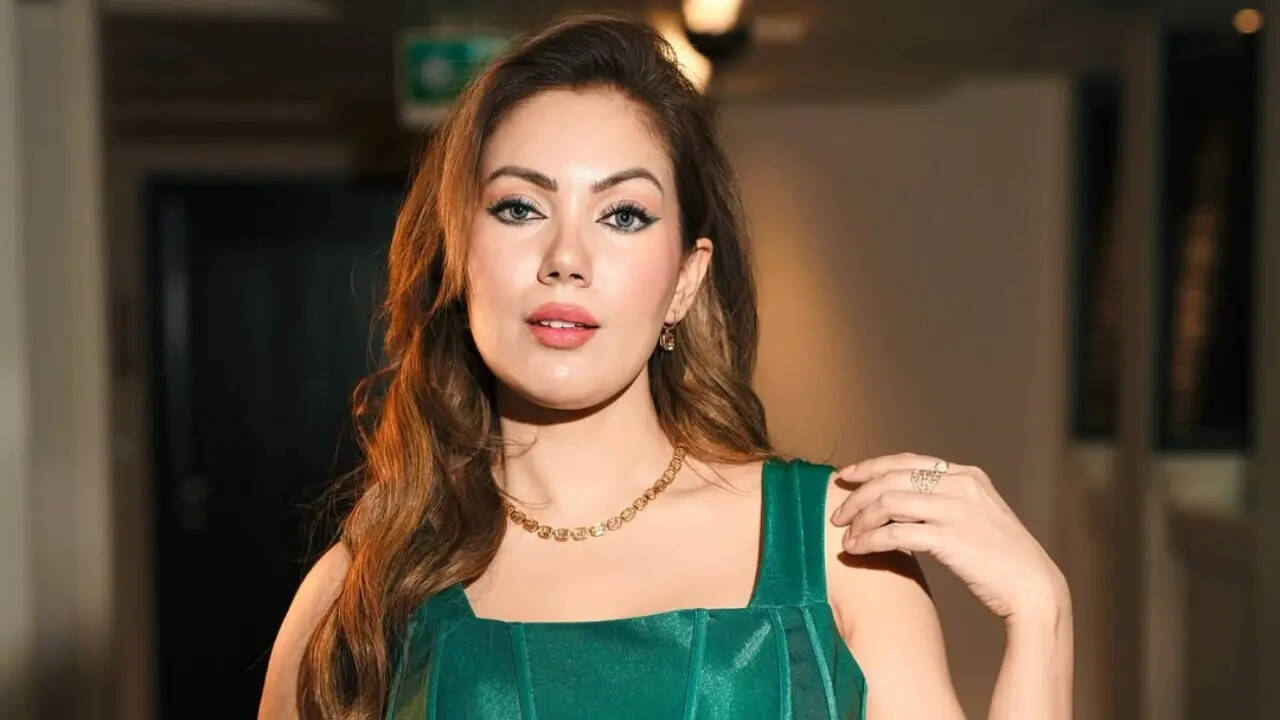 भारतीय टूरिस्ट की शर्मनाक हरकतों पर फूटा Munmun Dutta का गुस्सा, लताड़ते हुए बोलीं- घटिया लोगों ने देश को...