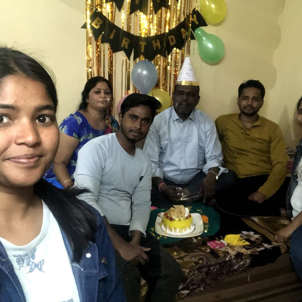 गाजियाबाद अग्निकांड: एक ही परिवार के चार सदस्यों की मौत:छोटी बेटी की भी जान गई, दो भाई अस्पताल में भर्ती