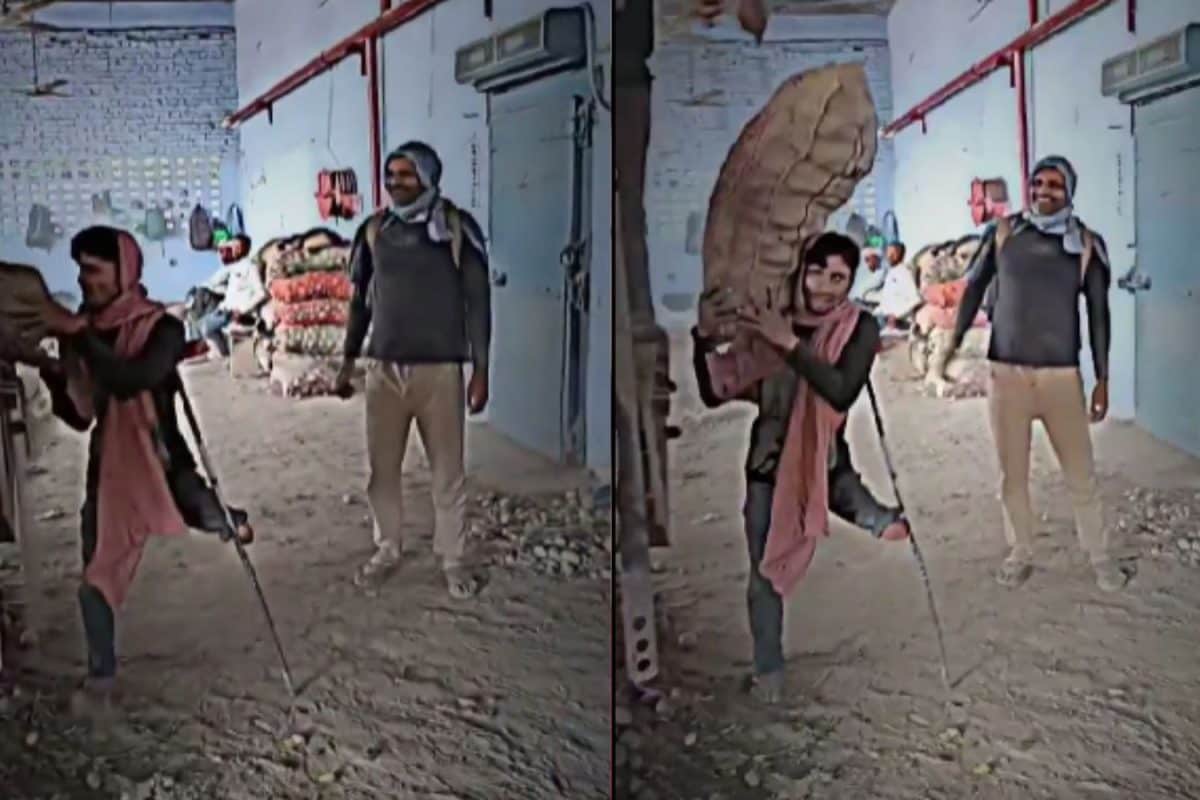 जिंदगी ने छीन लिए पैर, लेकिन हिम्मत नहीं छीन पाई, हाथ से चलने वाली साइकिल पर सामान बेच कमा रहा शख्स