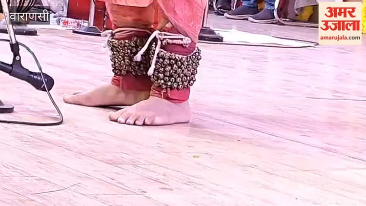 डीएवीपीजी कॉलेज में पहुंचे 150 से ज्यादा पुरा छात्र, VIDEO