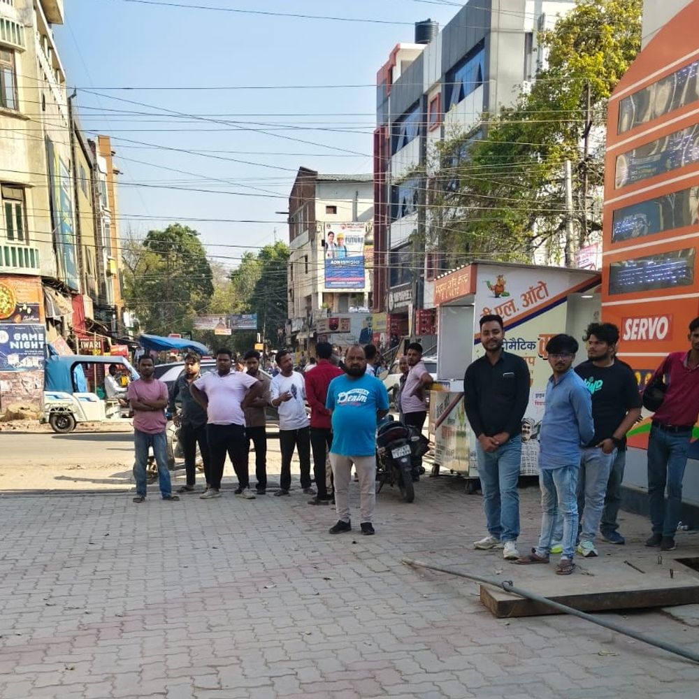 काकादेव पेट्रोल पंप पर सीएनजी पाइपलाइन लीक:तेज रिसाव से हड़कंप, पुलिस और फायर ब्रिगेड मौके पर