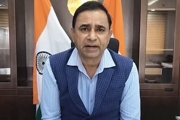 हरियाणा में वायु प्रदूषण फैलाने वाली 11 फैक्ट्रियों पर जल्द लग सकता है ताला : उपायुक्त वीरेंद्र दहिया