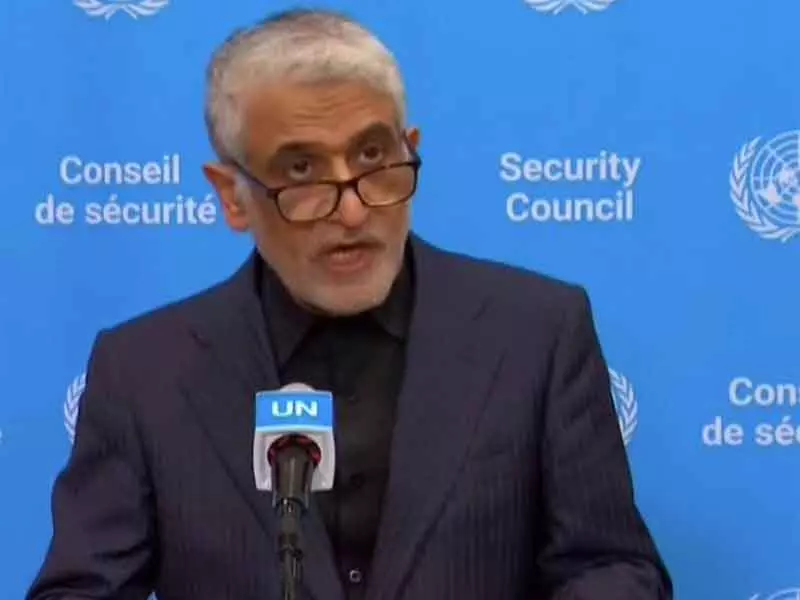 Iran के दूत ने US-Israel पर फ्यूल स्टोरेज हमले और सिविलियन इंफ्रास्ट्रक्चर को टारगेट करने का आरोप लगाया