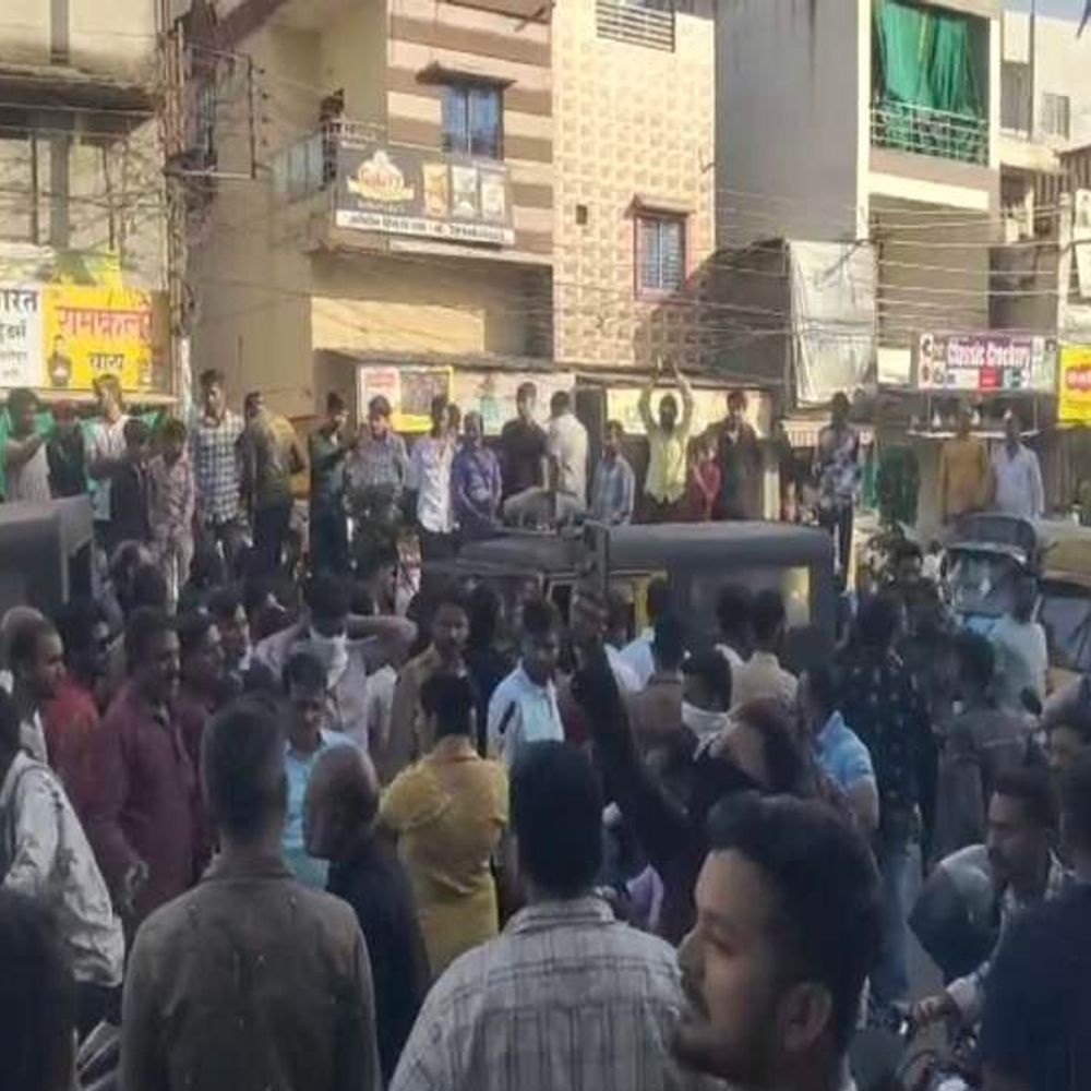 इंदौर में स्वास्थ्य अधिकारी के ड्राइवर से मारपीट:मोबाइल कोर्ट की कारवाई के दौरान हंगामा, देर रात एफआईआर