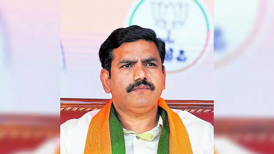 कांग्रेस में सत्ता की खींचतान चरम पर, CM बदलना तय: बी.वाई. विजयेंद्र