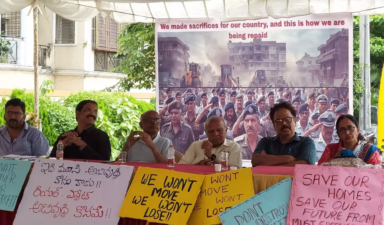 Bandlaguda के निवासियों ने गांधी सरोवर परियोजना के लिए भूमि अधिग्रहण का विरोध किया
