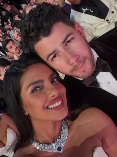 प्रियंका चोपड़ा का 'रैंडम मार्च' फोटो डंप, बेटी मालती और पति निक संग बिताए खास पलों की झलक