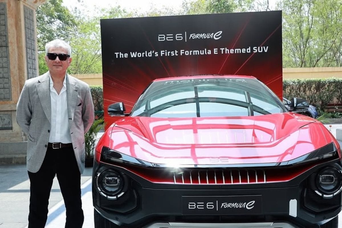 दुबई से सुरक्षित लौटने के बाद अजित कुमार ने खरीदी चमचमाती इलेक्ट्रिक कार, लाखों में है कीमत, वायरल हुईं तस्वीरें