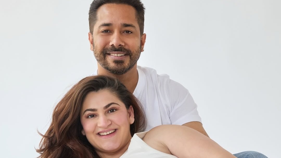 'वो दृश्यम 3 बना रहे और मैं बेबी', बोलीं डायरेक्टर की पत्नी, फ्लॉन्ट किया बेबी बंप