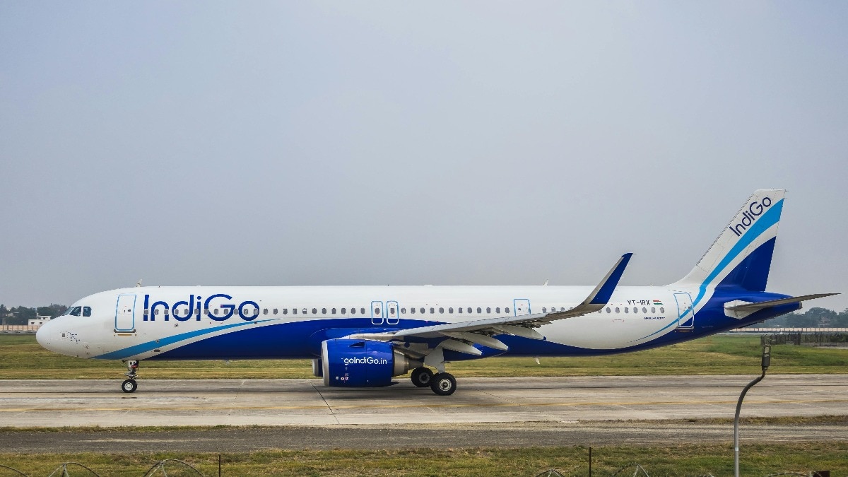 मिडिल ईस्ट में जंग... दिल्ली एयरपोर्ट से आने-जाने वाली 100 फ्लाइट्स रद्द