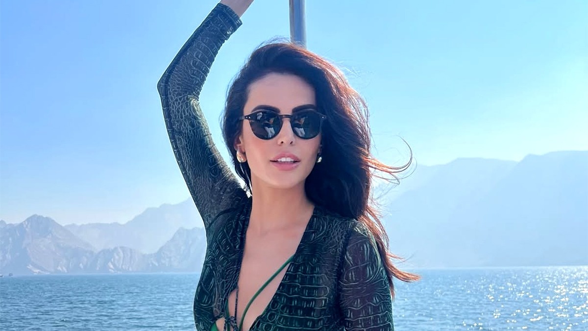 'मैं भारत छोड़ रही हूं', खामेनेई की मौत के बाद सत्ता पलट के इंतजार में ईरानी एक्ट्रेस