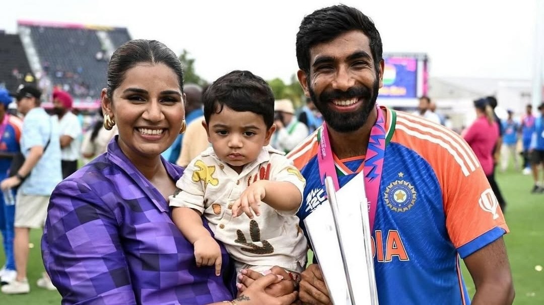 'कभी बेटे को गोद में उठाकर मैदान में लाई थीं', बुमराह की पत्नी का पोस्ट