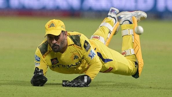 धोनी के बाहर होने पर सिर्फ संजू नहीं बल्कि दो अन्य धुरंधर भी उनको कर सकते हैं रिप्लेस, जानें कौन हैं ये विकेटकीपर्स?