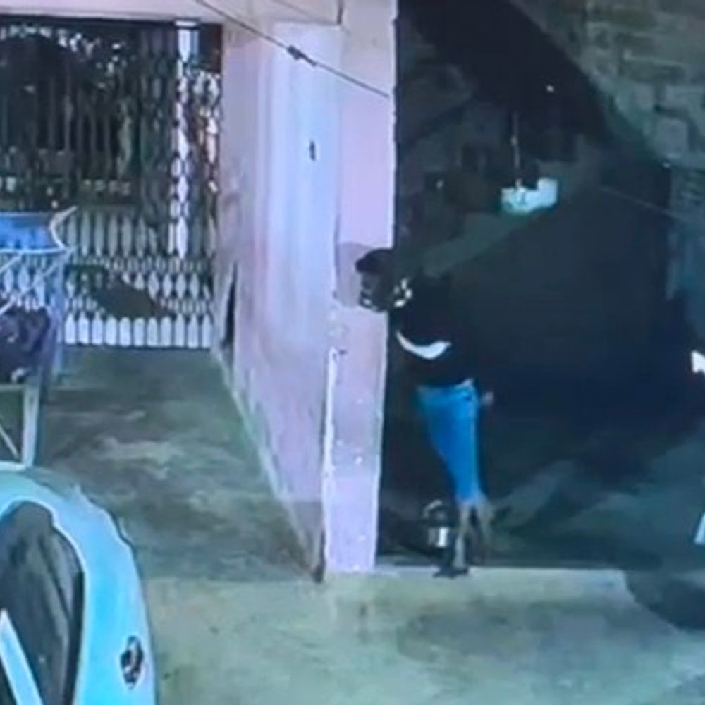 किसान के घर से 15 लाख के गहने चोरी:75 हजार की नकदी भी ले गए, लखनऊ में चैनल तोड़कर घर में घुसे चोर