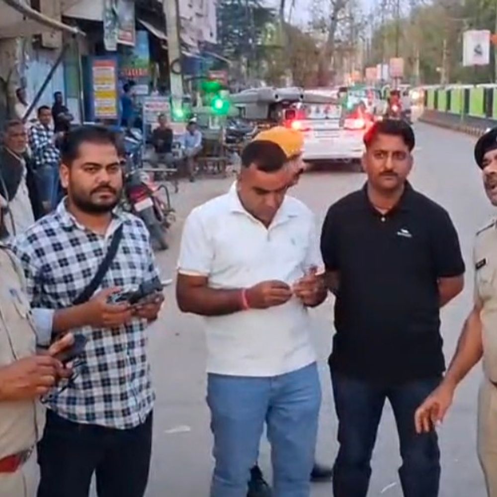 रामनवमी रैली से पहले सुरक्षा को लेकर प्रशासन सतर्क:शहर के संवेदनशील इलाकों में ड्रोन से छतों का निरीक्षण किया