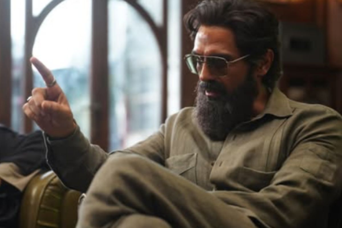 Billionaire: 'धुरंधर 2' की बड़ी सफलता के बीच अर्जुन रामपाल ने साइन की ‘बिलियनेयर’, मेजर इकबाल के बाद अब बनेंगे बिजनेस मैन