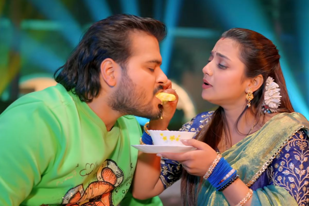 गाना 'आवतारे राजा' हुआ रिलीज, अरविंद अकेला संग आस्था का दिलकश अंदाज वायरल