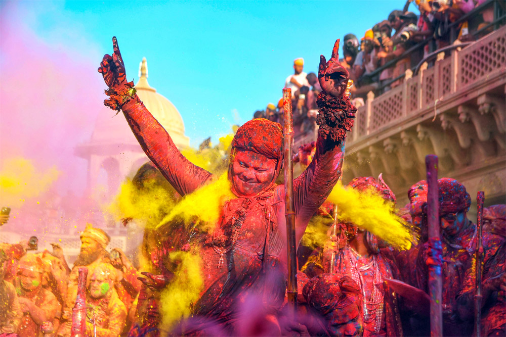 होलिका और फाल्गुन का पटविलासिनी रूप