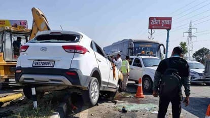 चालक को आई झपकी, हरिद्वार हाईवे पर पलटी कार, कई लोग हुए घायल