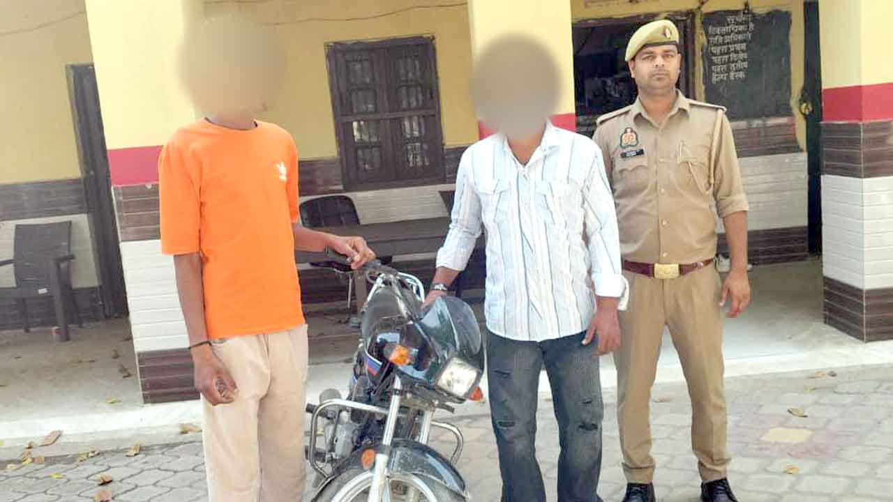 चोरी की बाइक चला रहे दो गिरफ्तार, जेल रवाना