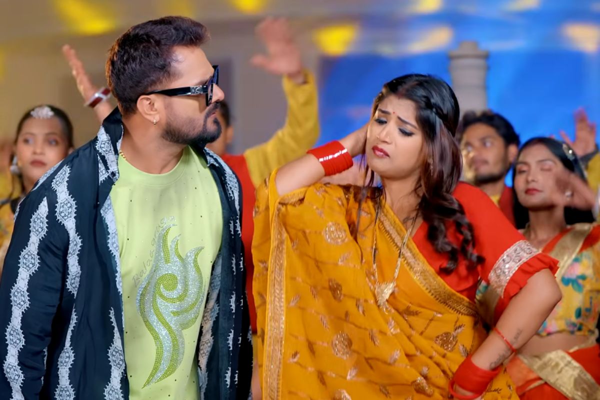 खेसारी लाल ट्रैक 'पियवा नचानिया लेके' रिलीज, लाल साड़ी में नाराज दिखी रानी