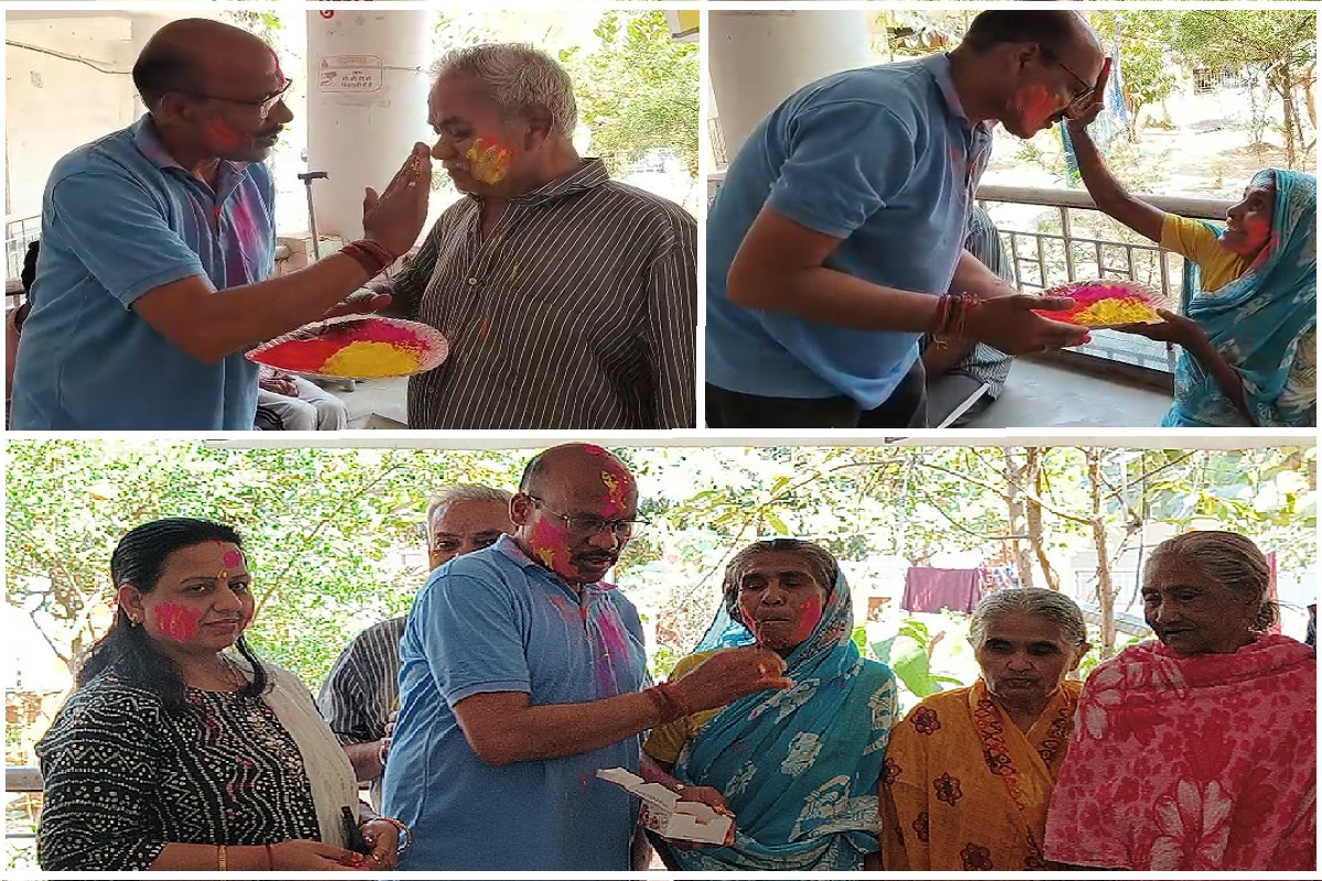 सरायकेला के नगर पंचायत अध्यक्ष मनोज चौधरी ने वृद्धाश्रम में मनाई होली, बुजुर्गों को खिलाईं मिठाई