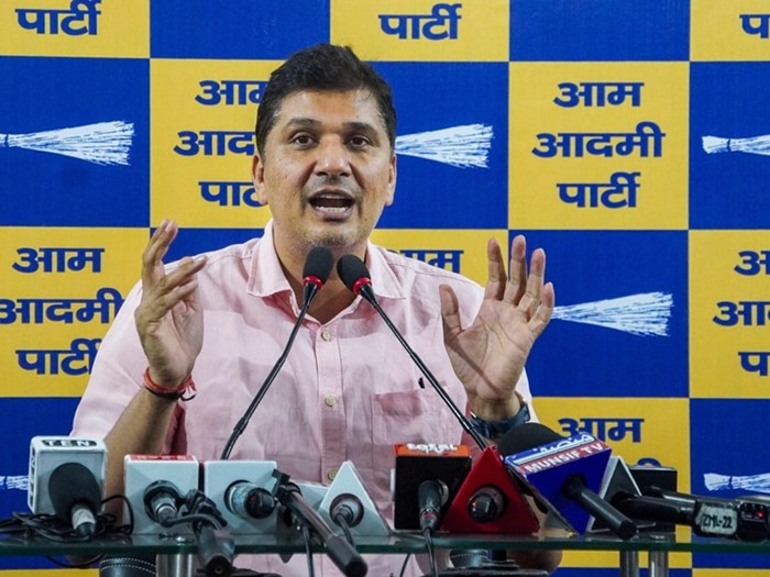 दिल्ली में चल रहा है ‘लिली-लिली’ का खेल | अब क्या है ये नया खेल?