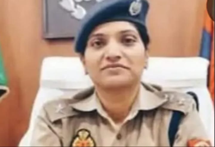 फर्रुखाबाद में बड़ी कार्रवाई: संकिसा चौकी प्रभारी समेत 4 पुलिसकर्मी लाइन हाजिर