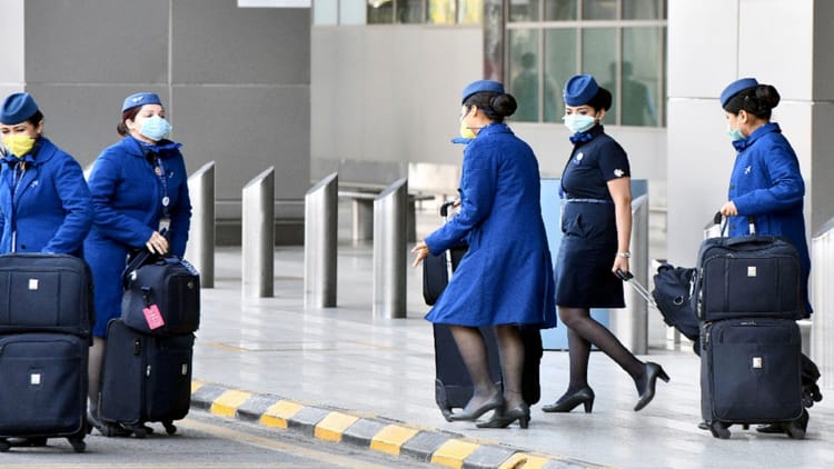 पश्चिम एशिया संकट: दिल्ली हवाई अड्डे पर 80 अंतरराष्ट्रीय उड़ानें रद्द, हर रोज होता है 1300 उड़ानों का संचालन