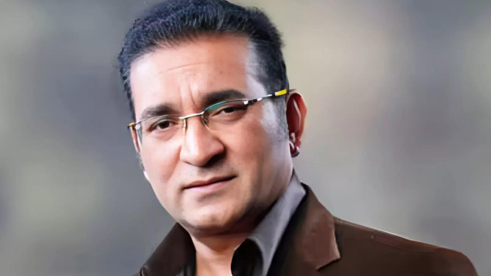 सिंगर अभिजीत भट्टाचार्य ने दुबई में फंसे बेटे के लिए लगाई मदद की गुहार, बाद में डिलीट कर दिया पोस्ट